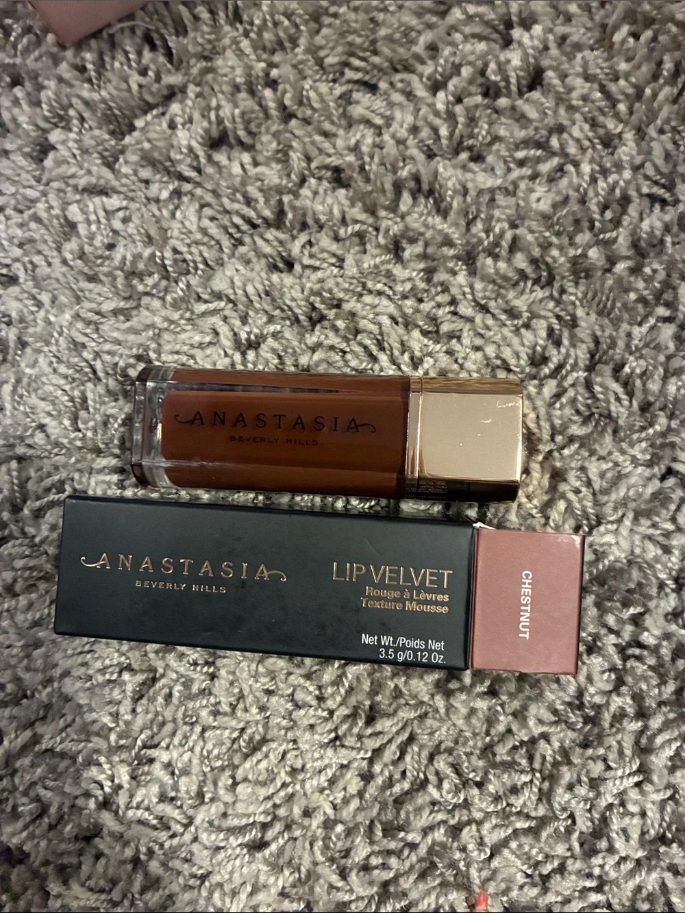 Anastasia Beverly Hills lip velvet in shade Chestnut